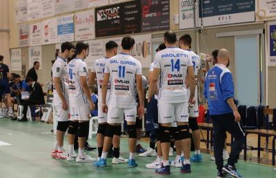 Pallavolo Serie A3, la GoldenPlast Civitanova espugna 3-2 il PalaPrata di Pordenone