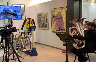 Massignano, il concertista Strappati suona su Rai Sport nel ricordo del ''Pirata'' Pantani