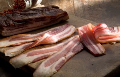 Allarme degli esperti di nutrizione: pancetta più salata dell’acqua di mare