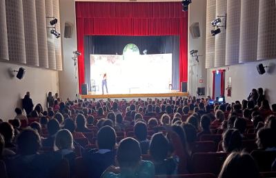 Grottammare: scolari a teatro, la “prima” è un successo