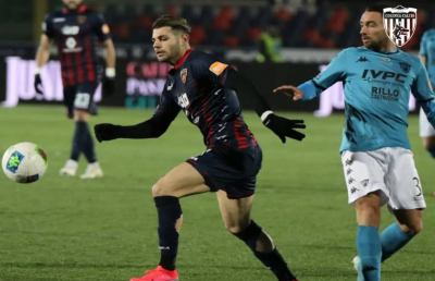 Cosenza-Benevento 0-1, Insigne condanna Braglia alla quinta sconfitta consecutiva