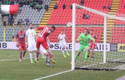 Serie B 24° turno: la Cremonese ne fa 5 al Trapani, successo di misura del Frosinone col Perugia