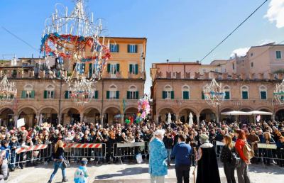 Carnevale di Ascoli 2020, proclamato il gruppo vincitore della Festa della Fantasia