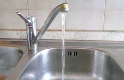 Coronavirus, gli effetti sugli impianti di acqua potabile delle strutture chiuse come scuole e palestre