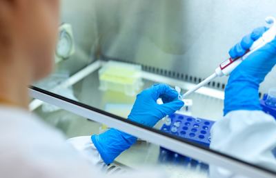 Coronavirus, tutti gli studi autorizzati Aifa per sperimentazione farmaci e trattamento infezione 