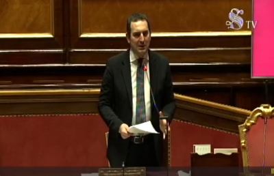 Coronavirus, Spadafora in Senato: “Sport importante, gradualmente riapriremo gli allenamenti”