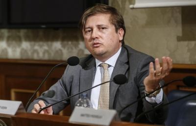 Coronavirus, viceministro Salute: “Al momento mi sembra inverosimile che calcio possa riprendere”