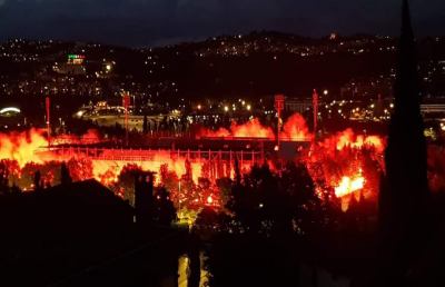 Perugia, spettacolare torciata dei tifosi allo stadio ''Curi'' per celebrare i 115 anni del club
