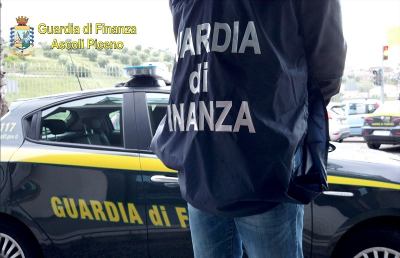 Ascoli Piceno, truffa ai danni dell'Inps. Denunciati due dipendenti pubblici ed un commercialista