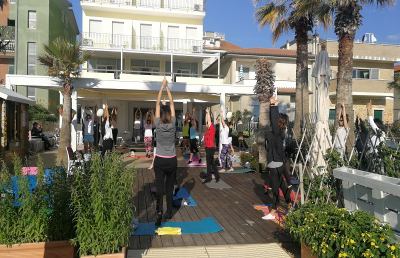 San Benedetto, lezioni gratuite nella Giornata internazionale dello yoga