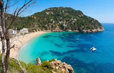 Vacanze a Ibiza: una delle mete più ambite dai turisti di tutto il mondo