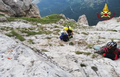 Vigili del Fuoco, soccorsi due escursionisti in difficoltà sulla parete del Canalino del Vettore
