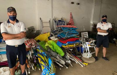 Guardia Costiera: a Cupra Marittima rimozione e sequestro di sdraio, lettini ed ombrelloni 