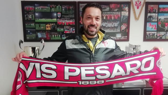 Serie C, cambio in panchina per la Vis Pesaro. Di Donato al posto dell'esonerato Galderisi