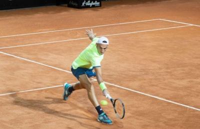 Tennis, Travaglia supera Fritz in due set e passa al secondo turno del Masters 1000 di Roma