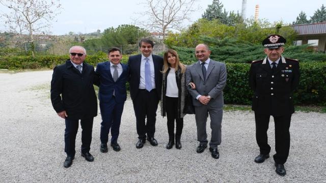 Ascoli Piceno, sopralluogo del ministro Fitto all'ex Sgl Carbon per imminente avvio delle procedure di assegnazione gara
