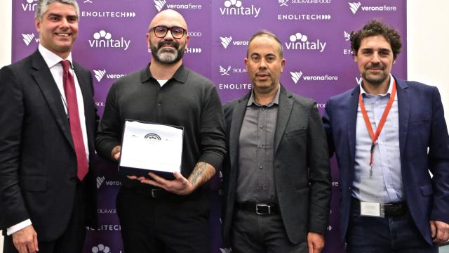 Il Vinitaly premia la Cooperativa Ama Aquilone per il packaging dei vini Ama Terra