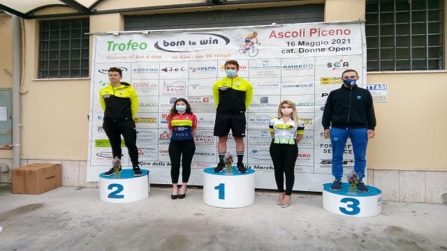 Ciclismo: Ascoli Piceno, fuga per la vittoria di Arioli al Trofeo Cicli Falgiani