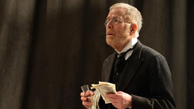 Ascoli Piceno, al Teatro Ventidio Basso Gabriele Lavia nel 'Berretto a sonagli'
