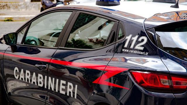 Ascoli Piceno: furto sul posto di lavoro, Carabinieri scoprono e denunciano autore