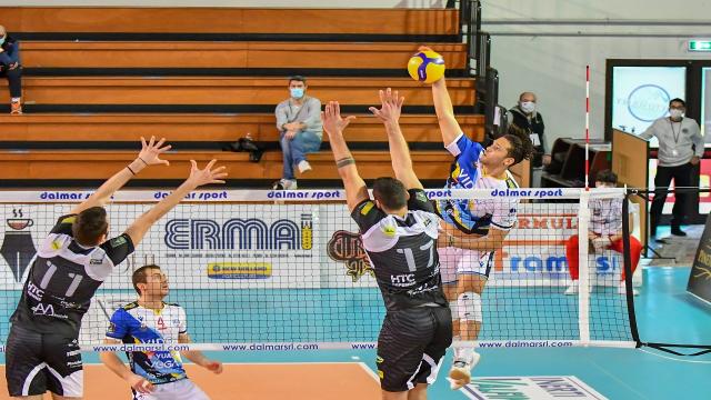 Pallavolo Serie A3, ko ''indolore'' per la Videx Grottazzolina a Pineto