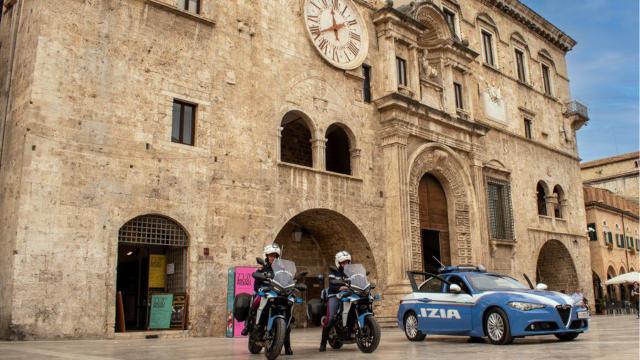 Ascoli, sequestrate attrezzature da cantiere edile e denunciati due giovani per il reato di ricettazione in concorso