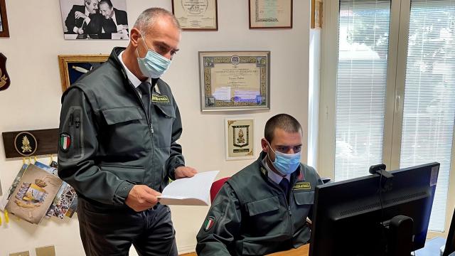 Guardia di Finanza, irregolarità nella percezione contributi Covid. Sequestrati 10mila euro a ristoratore di Civitanova