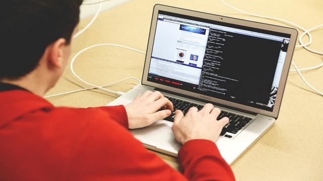 Professioni del futuro: informatici dell'Istituto 'Fermi' di Ascoli puntano su cybersecurity ed intelligenza artificiale