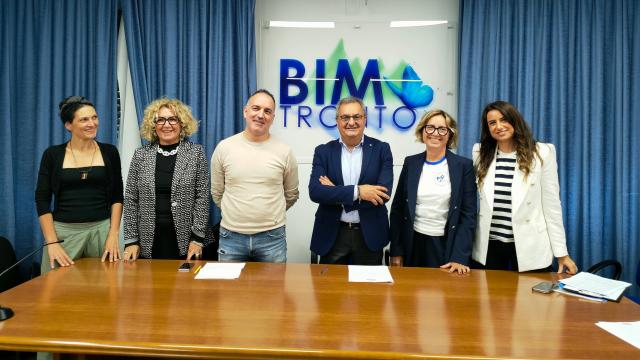 Ascoli Piceno, Bim Tronto: presentato il pacchetto scuola 2024-2025 con borse di studio, premi di laurea e progetti