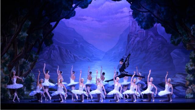 Al PalaRiviera di San Benedetto del Tronto il Russian Classical Ballet presenta Il lago dei cigni