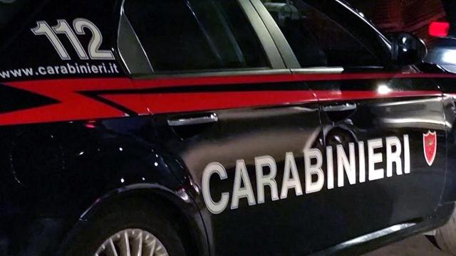 Ascoli Piceno, omicidio nella notte in centro storico. Uomo ucciso a coltellate