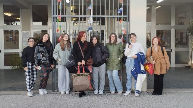 San Benedetto, gli alunni IIS ''Capriotti'' coinvolti nel progetto della società Dante Alighieri