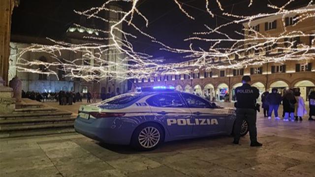 Questura Ascoli Piceno, controlli per la sicurezza. Un arresto per droga e sequestro veicoli senza assicurazione