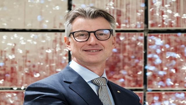 Fondazione Carisasp: lotta alla povertà economica e sociale, bando per sostenere enti del Terzo Settore  