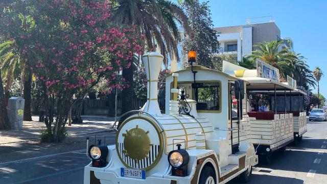 Ripartito 'San Benedetto Explorer', il trenino turistico di Giocamondo lungo la Riviera delle Palme