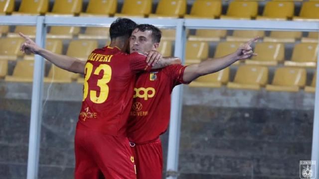 Catanzaro-Ternana 2-1, Biasci e Vandeputte regalano a Vivarini la prima vittoria in campionato