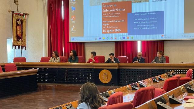 Ascoli Piceno, nuovi laureati in Infermieristica: la cerimonia a Palazzo dei Capitani. Fioravanti: ''Siete il futuro''