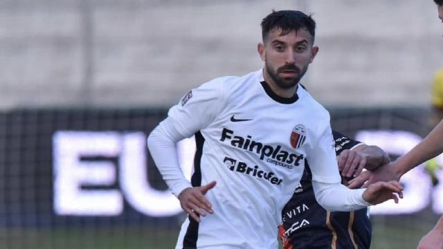Ascoli Calcio, seconda ammonizione per Corazza e Caccavo. Due turni di stop per Mastinu dopo il fallo su D'Uffizi