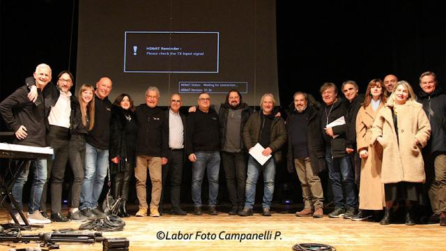 Serata Grottammarese dell'Anno, al Teatro delle Energie grande successo con i Nomadi ed i loro storici brani