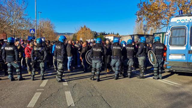Questura Ascoli: Daspo e denunce a tifosi della Sambenedettese per aggressione a poliziotti e steward