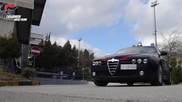San Benedetto, aggravamento misura cautelare per 40enne che pedina l’ex e tenta di baciarla. Era già indagato