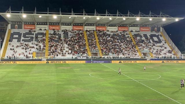 Ascoli Calcio, chiusa prima fase campagna abbonamenti. Dato dei tifosi che hanno confermato il posto