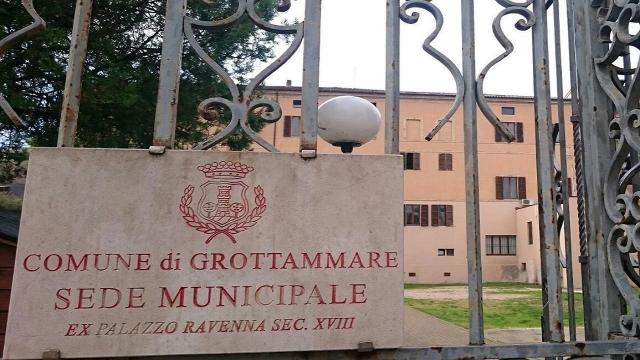 Grottammare, si fingono dipendenti comunali per truffare gli anziani. La denuncia dal sindaco Rocchi