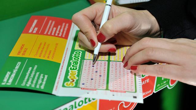 SuperEnalotto: a Sassocorvaro Auditore (PU) centrato un ''5'' da oltre 18mila euro