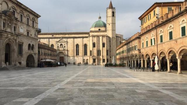 Ascoli Piceno, modifiche viabilità per commemorazione defunti ed evento 'Ulla, tutti a ballare con gli alieni'