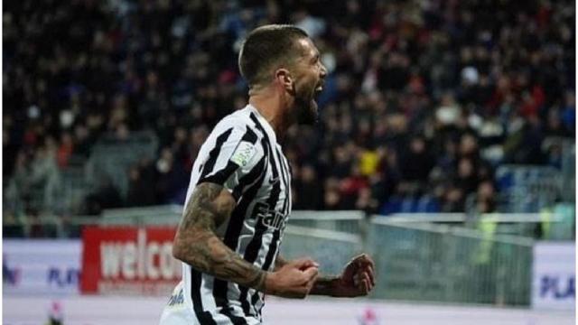 Ascoli Calcio, Forte dopo la riduzione della squalifica: “Con forza di volontà ogni ostacolo è superabile”