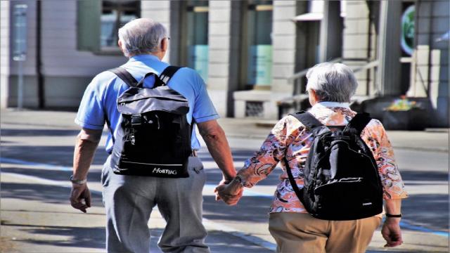 Cosa regalare per l’anniversario dei genitori