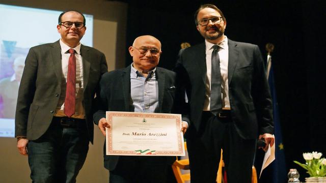 Monsampolo del Tronto, consegnata la cittadinanza onoraria al dottor Mario Arezzini