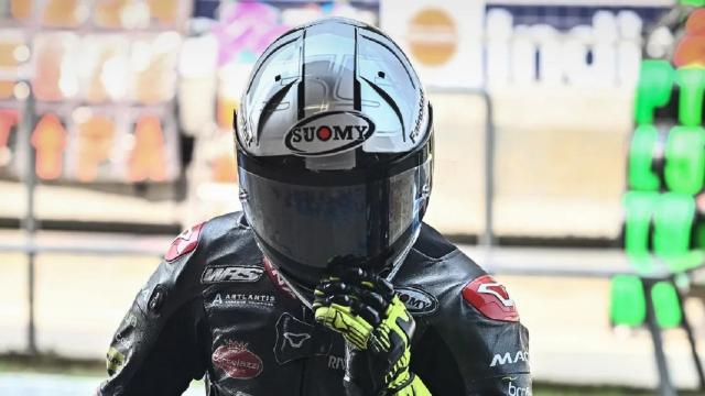 Moto3, Fenati rientra in Italia dopo l'infortunio alla caviglia. Niente gare in India e Giappone
