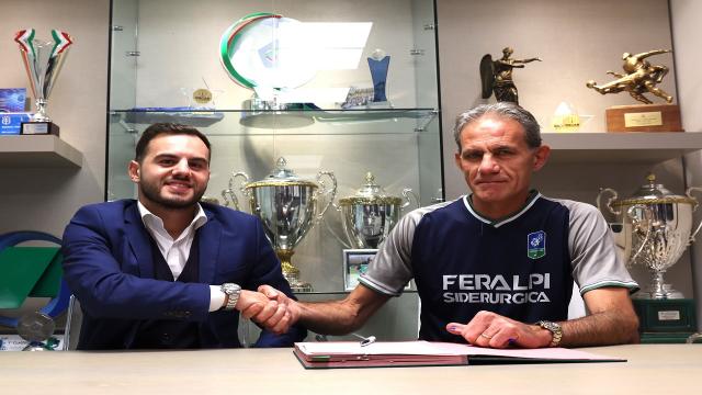 Feralpisalò, esonerato Vecchi. I Leoni del Garda cambiano dopo 5 punti in dieci gare. Al suo posto Zaffaroni